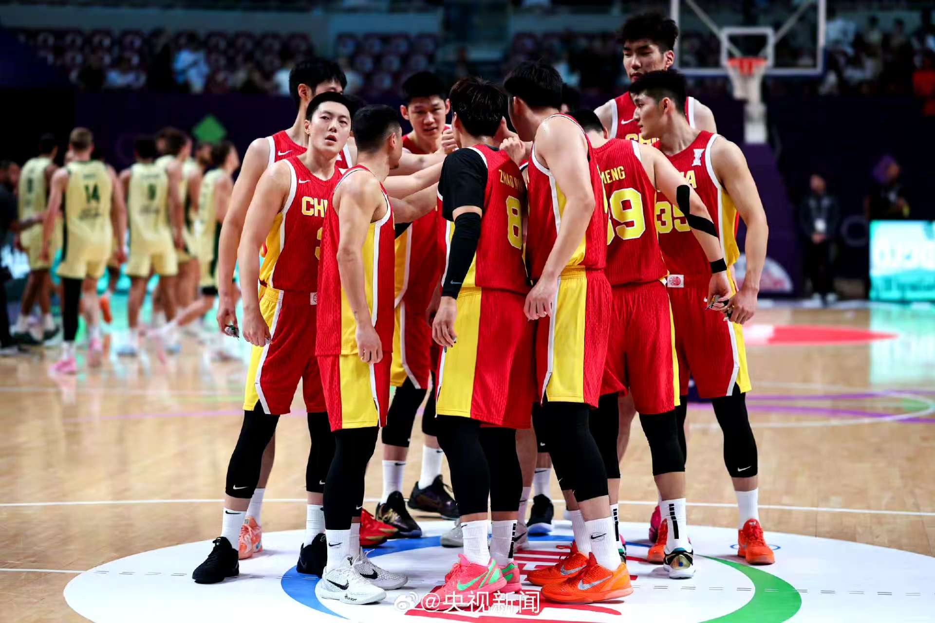 包含辽宁篮球队在今日的对决中掀起惊人反击，迎来突破性胜利的词条